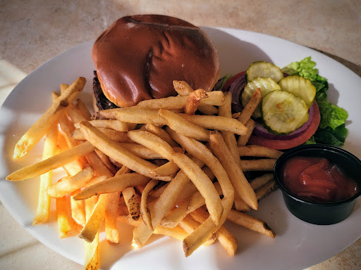Restaurant «Red White and Brew», reviews and photos, 6740 E McDowell Rd #102, Mesa, AZ 85215, USA