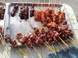 ร้านไก่ย่างยายฝน ศีรษะทอง