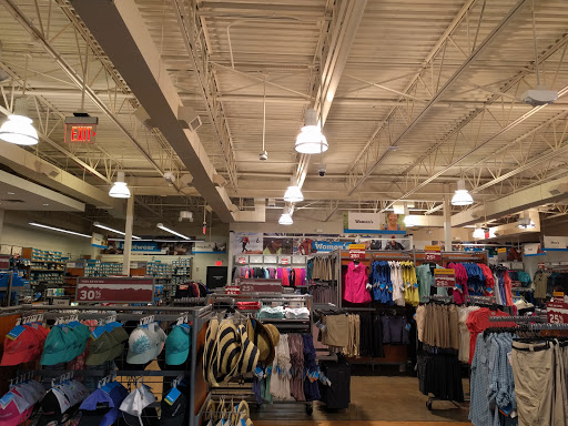 Sportswear Store «Columbia Sportswear Outlet Store», reviews and photos, 18539 Outlet Blvd #606, Chesterfield, MO 63005, USA