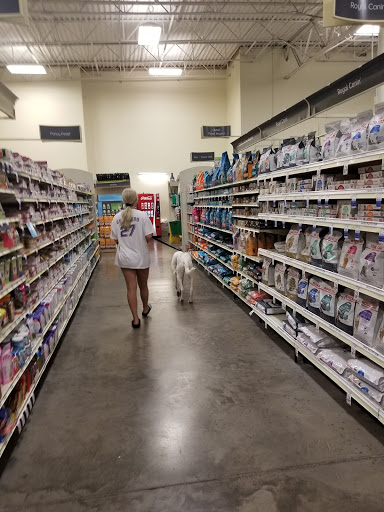 Pet Supply Store «PetSmart», reviews and photos, 200 S Village Center Dr, Southlake, TX 76092, USA