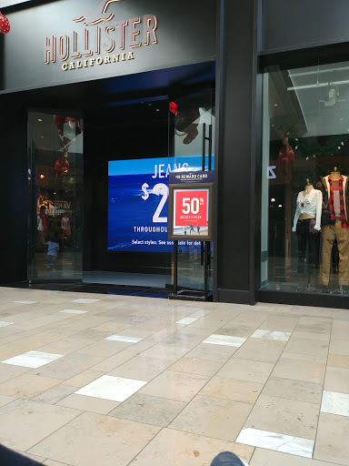 Clothing Store «Hollister Co.», reviews and photos, 8000 Biscayne Blvd #806, Plantation, FL 33388, USA