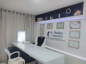 Dr. Thalles Suassuna, Cirurgião buco-maxilo-facial