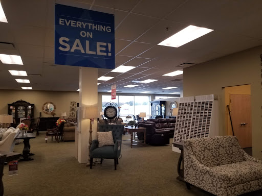 Furniture Store «Raymour & Flanigan Furniture and Mattress Store», reviews and photos, 2795 Richmond Ave, Staten Island, NY 10314, USA