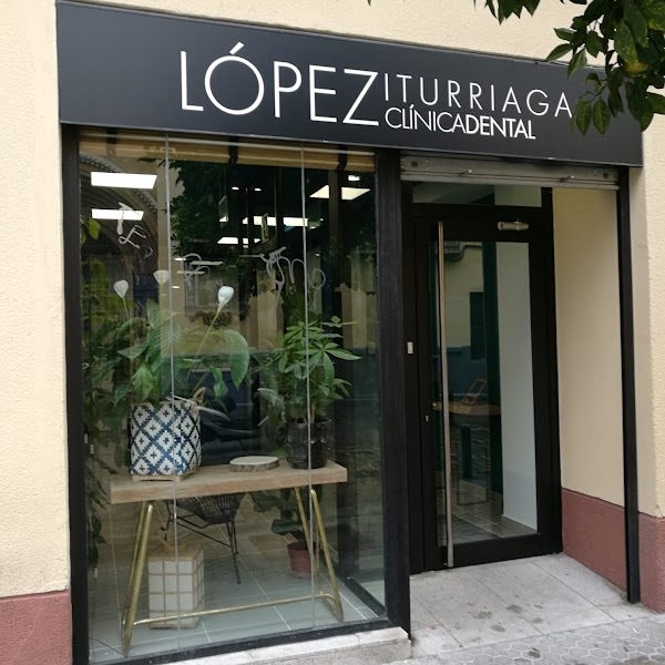 Clinica Dental LÓ  Lopez Iturriaga