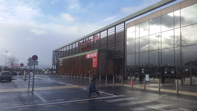 Carrefour Drive Crouy à Crouy