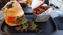 Hamburger du Restaurant La Petite Plage à Six-Fours-les-Plages - n°7