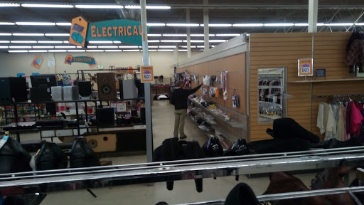 Thrift Store «Thrift Town», reviews and photos, 410 El Camino Ave, Sacramento, CA 95815, USA