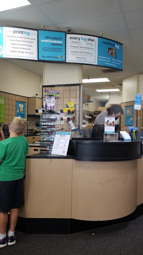 Shipping and Mailing Service «The UPS Store», reviews and photos, 109 Ambersweet Way, Davenport, FL 33897, USA
