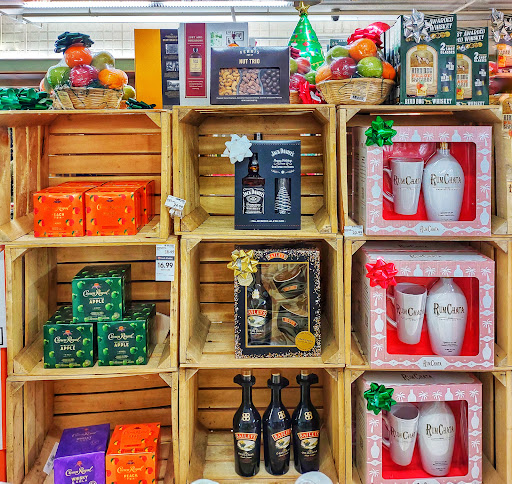 Grocery Store «D & W Fresh Market», reviews and photos, 2103 Parkview Ave, Kalamazoo, MI 49008, USA