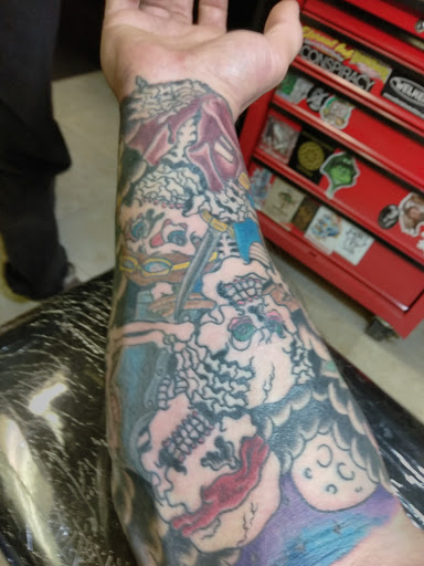 Tattoo Shop «Sacred Ink Tattoo», reviews and photos, 2707 E Court St, Flint, MI 48503, USA