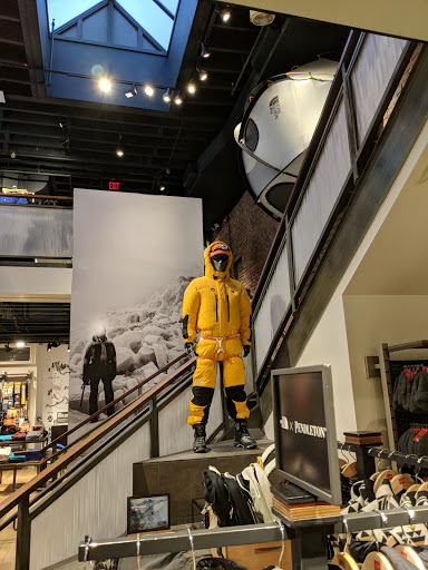 Clothing Store «The North Face», reviews and photos, 326 Newbury St, Boston, MA 02115, USA