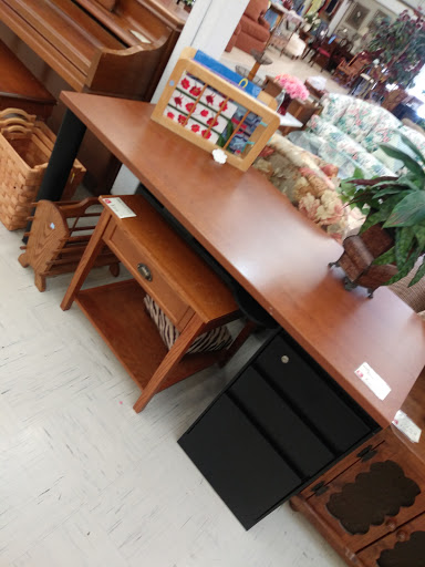 Thrift Store «Metrocrest Resale», reviews and photos, 2661 Midway Rd #207, Carrollton, TX 75006, USA