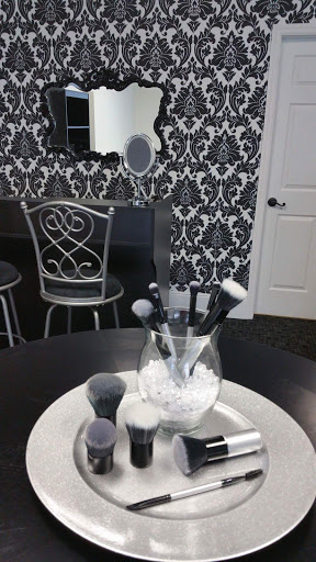 Beauty Supply Store «Lucy Essentials/Lucy Minerals», reviews and photos, 21 3rd St NW, Winter Haven, FL 33881, USA