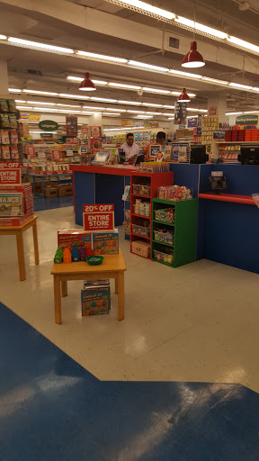 Educational Supply Store «Lakeshore Learning Store», reviews and photos, 969 Central Park Ave, Scarsdale, NY 10583, USA