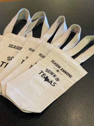 Custom T-shirt Store «Big Frog Custom T-shirts & More of New Braunfels», reviews and photos, 1551 N Walnut Ave #33, New Braunfels, TX 78130, USA