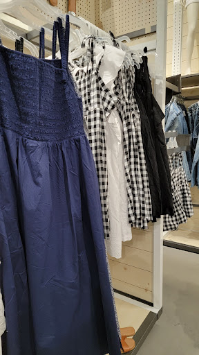 Clothing Store «Old Navy», reviews and photos, 7101 Democracy Blvd, Bethesda, MD 20817, USA