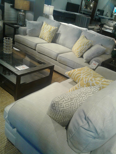 Furniture Store «Living Spaces - Glendale, AZ», reviews and photos, 6767 W Bell Rd, Glendale, AZ 85308, USA