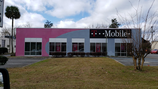 Cell Phone Store «T-Mobile», reviews and photos, 1912 N Monroe St, Tallahassee, FL 32303, USA