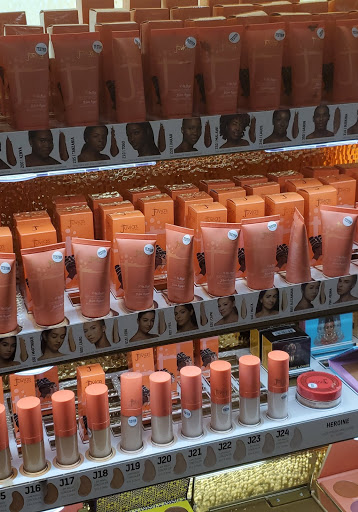 Hair Salon «Ulta Beauty», reviews and photos, 2431 W Schaumburg Rd, Schaumburg, IL 60194, USA