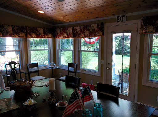  «Bristol House Bed & Breakfast», reviews and photos, 14 Aaron Ave, Bristol, RI 02809, USA