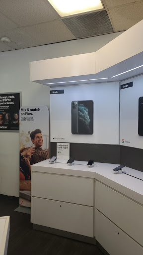 Cell Phone Store «Staten Island Verizon Wireless», reviews and photos, 10 Akron St, Staten Island, NY 10314, USA