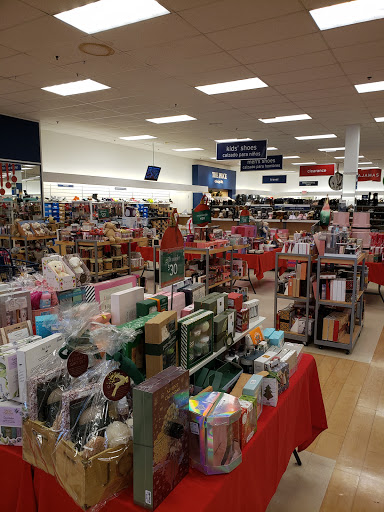 Department Store «Marshalls», reviews and photos, 7316 Alameda St, Huntington Park, CA 90255, USA