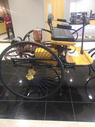 Mercedes Benz Dealer «Mercedes-Benz of Pleasanton», reviews and photos, 5885 Owens Dr, Pleasanton, CA 94588, USA