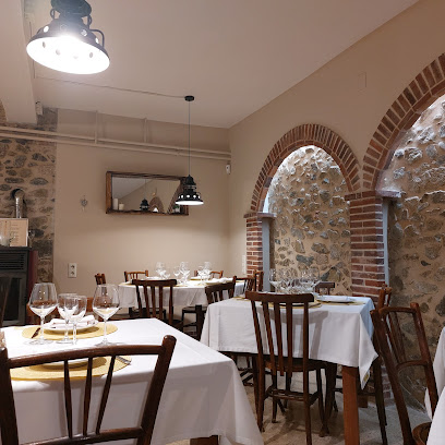 Restaurant Nou Pluvinet - Carrer del Segre, 13D, 25724 Martinet, Lleida, Spain