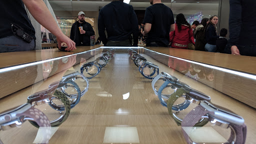 Computer Store «Apple Fashion Place», reviews and photos, 6191 State St, Murray, UT 84107, USA