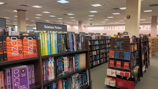 Book Store «Barnes & Noble», reviews and photos, 5231 E 41st St, Tulsa, OK 74135, USA