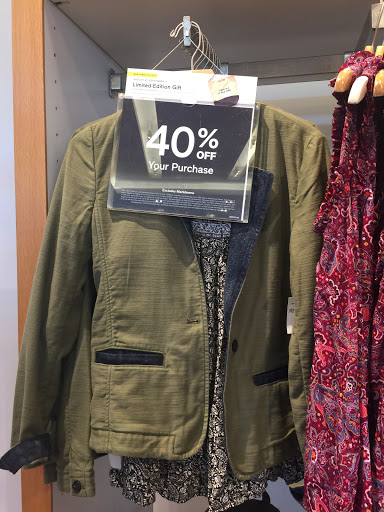 Clothing Store «Gap», reviews and photos, 7007 Friars Rd, San Diego, CA 92108, USA