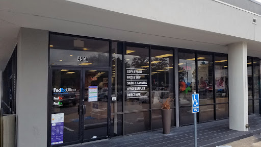 Print Shop «FedEx Office Print & Ship Center», reviews and photos, 4568 Belt Line Rd, Addison, TX 75001, USA