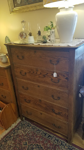 Antique Store «Antiques & Rusty Relics», reviews and photos, 3570 Fancher Rd, Holley, NY 14470, USA