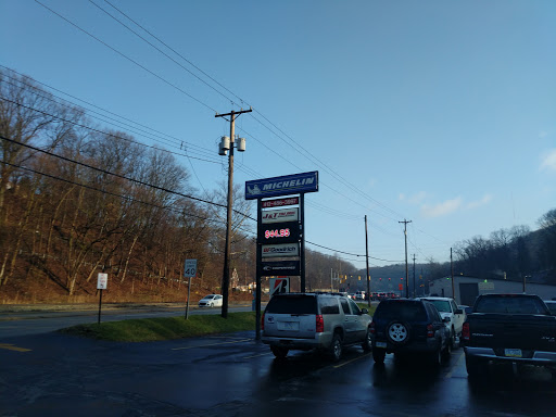 Tire Shop «J & T Tire Pros & Auto Service», reviews and photos, 3304 William Flinn Hwy, Allison Park, PA 15101, USA