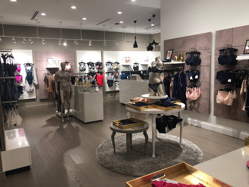 Lingerie Store «Rigby & Peller», reviews and photos, 900 N Michigan Ave L3-7, Chicago, IL 60611, USA