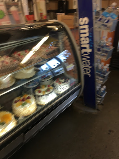 Mexican Grocery Store «La Huerta Mexican & Latin Market», reviews and photos, 405 E Smith St, Kent, WA 98030, USA