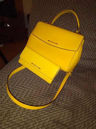 Fashion Accessories Store «Michael Kors», reviews and photos, 5220 Fashion Outlets Way #2120, Rosemont, IL 60018, USA
