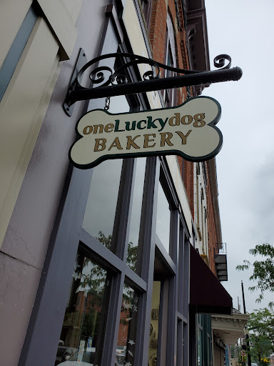 Pet Supply Store «One Lucky Dog Bakery», reviews and photos, 45 Public Square, Medina, OH 44256, USA