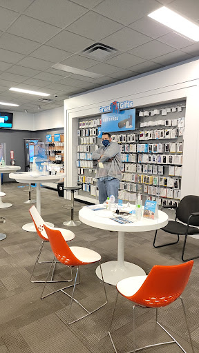 Cell Phone Store «AT&T», reviews and photos, 474 Holiday Dr Suite 300, Rutland, VT 05701, USA