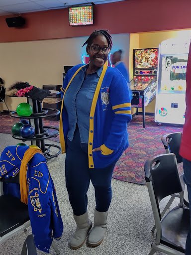 Bowling Alley «Crest Bowl», reviews and photos, 650 N New Florissant Rd, Florissant, MO 63031, USA