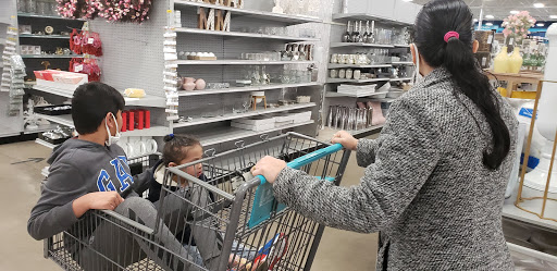 Shopping Mall «Watson Glen Shopping Center», reviews and photos, 209 S Royal Oaks Blvd, Franklin, TN 37064, USA