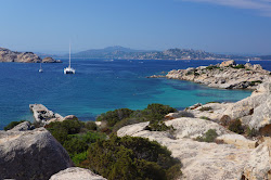 Foto von Cala Carlotto mit eine gerade küstenlinie