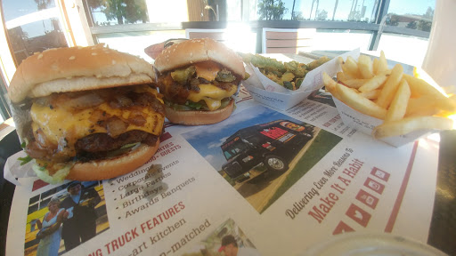 Shopping Mall «Cypress Plaza Shopping Center», reviews and photos, 6824 Katella Ave, Cypress, CA 90630, USA