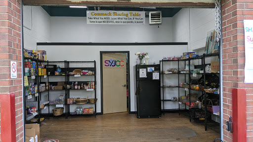 Commack Sharing Table