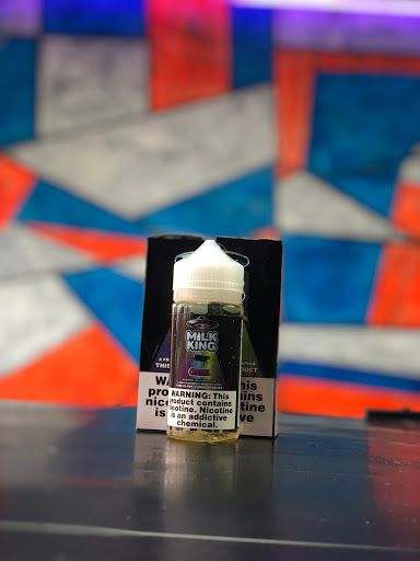 Tobacco Shop «18 Plus Vape & Shop», reviews and photos, 4037 Broadway, Kansas City, MO 64111, USA