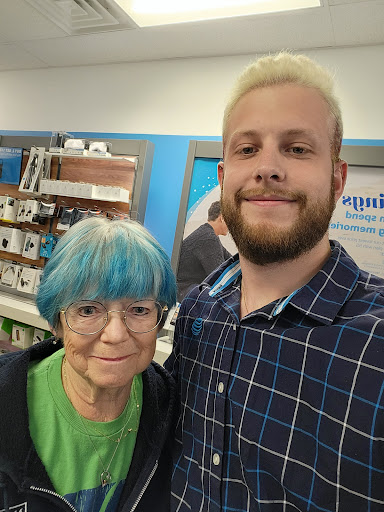 Cell Phone Store «AT&T Authorized Retailer», reviews and photos, 600 S St W #9, Raynham, MA 02767, USA