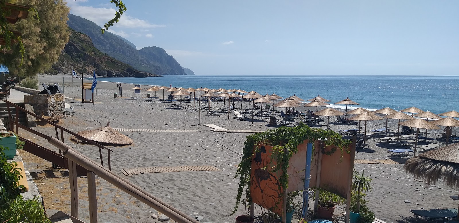 Foto von Sougia beach und seine wunderschöne Landschaft