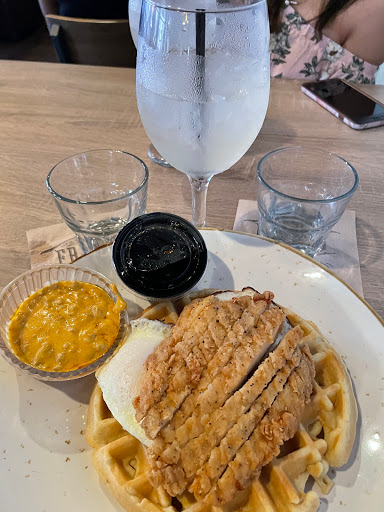 Gastropub «FRESCOS», reviews and photos, 132 S Kentucky Ave, Lakeland, FL 33801, USA