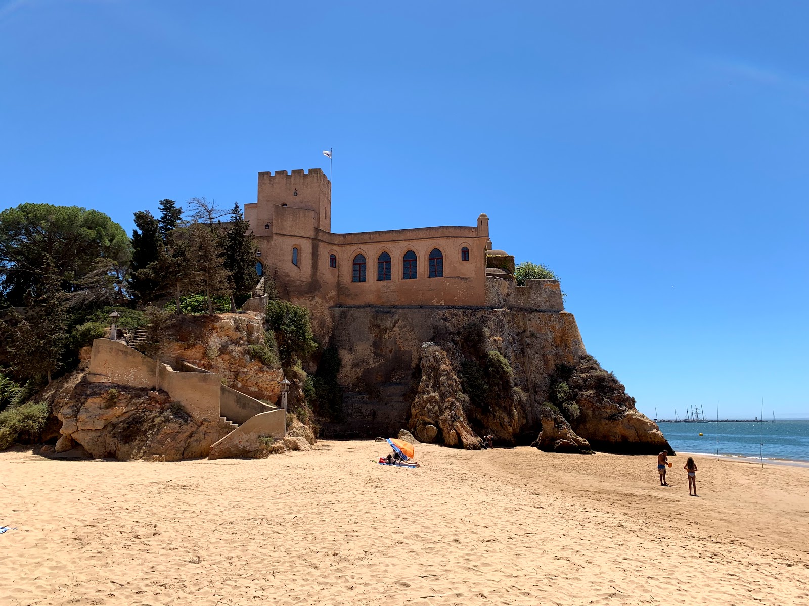 Foto di Praia da Angrinha area servizi