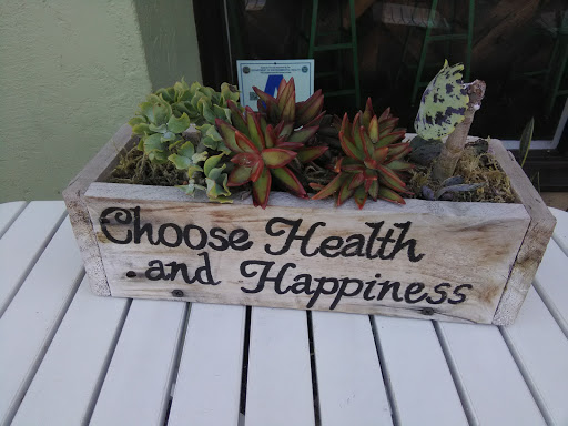 Shopping Mall «Beach Walk Shopping Center», reviews and photos, 437 Hwy 101, Solana Beach, CA 92075, USA